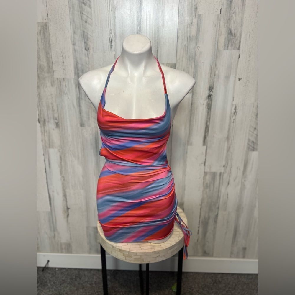 Backless dress 
